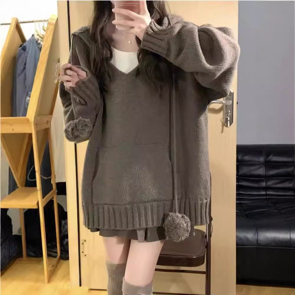 Autumn new small milk wear with coffee lazy wind hooded v-neck sweater pleated short skirt two-piece set